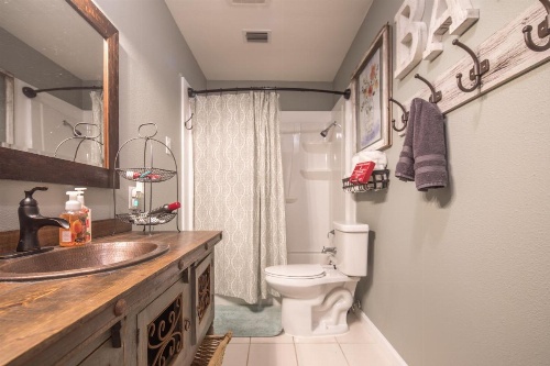 Honey Haus on the Horseshoe Home image 10