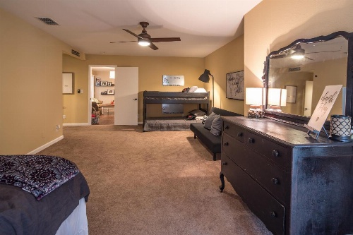 Honey Haus on the Horseshoe Home image 2