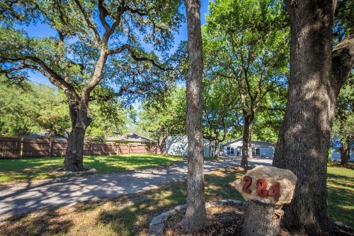 Honey Haus on the Horseshoe Home image 6